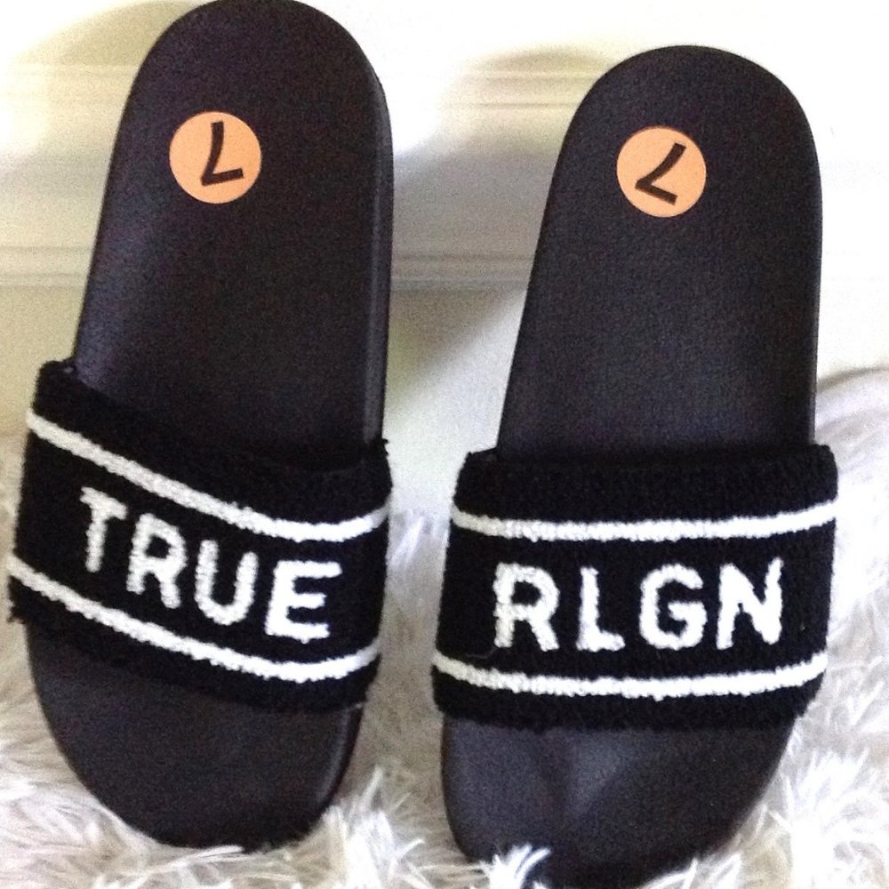 True Religion Morrisey Slides